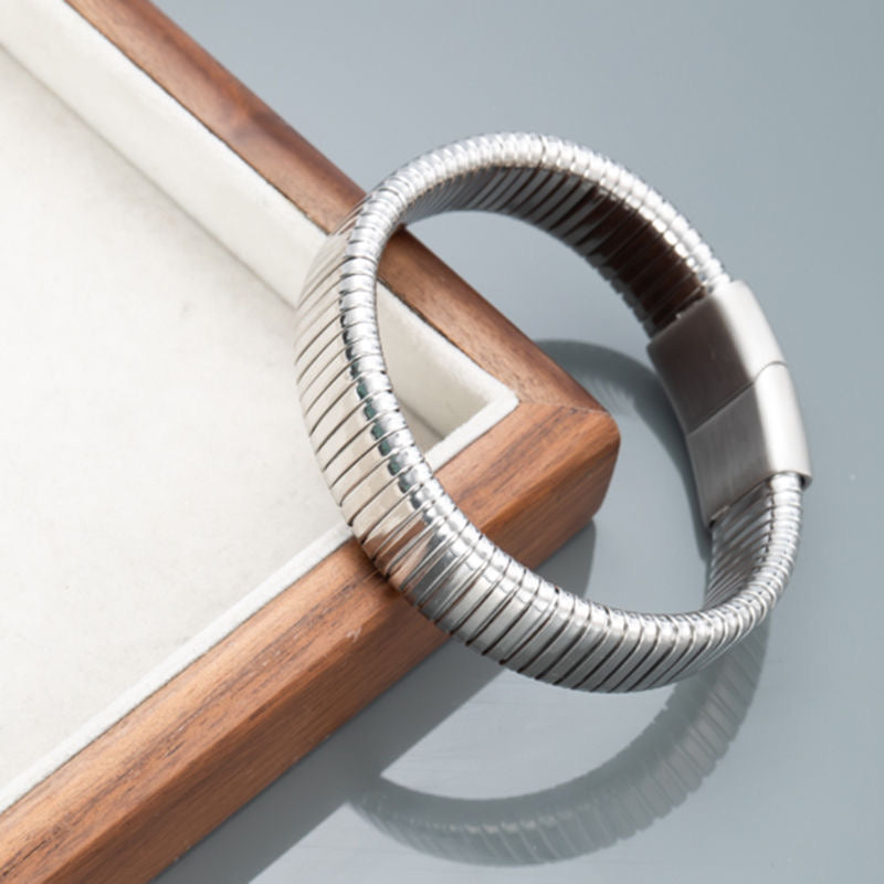 Round vertical stripe bracelet