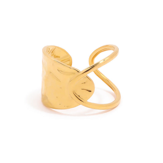 Elegant ring