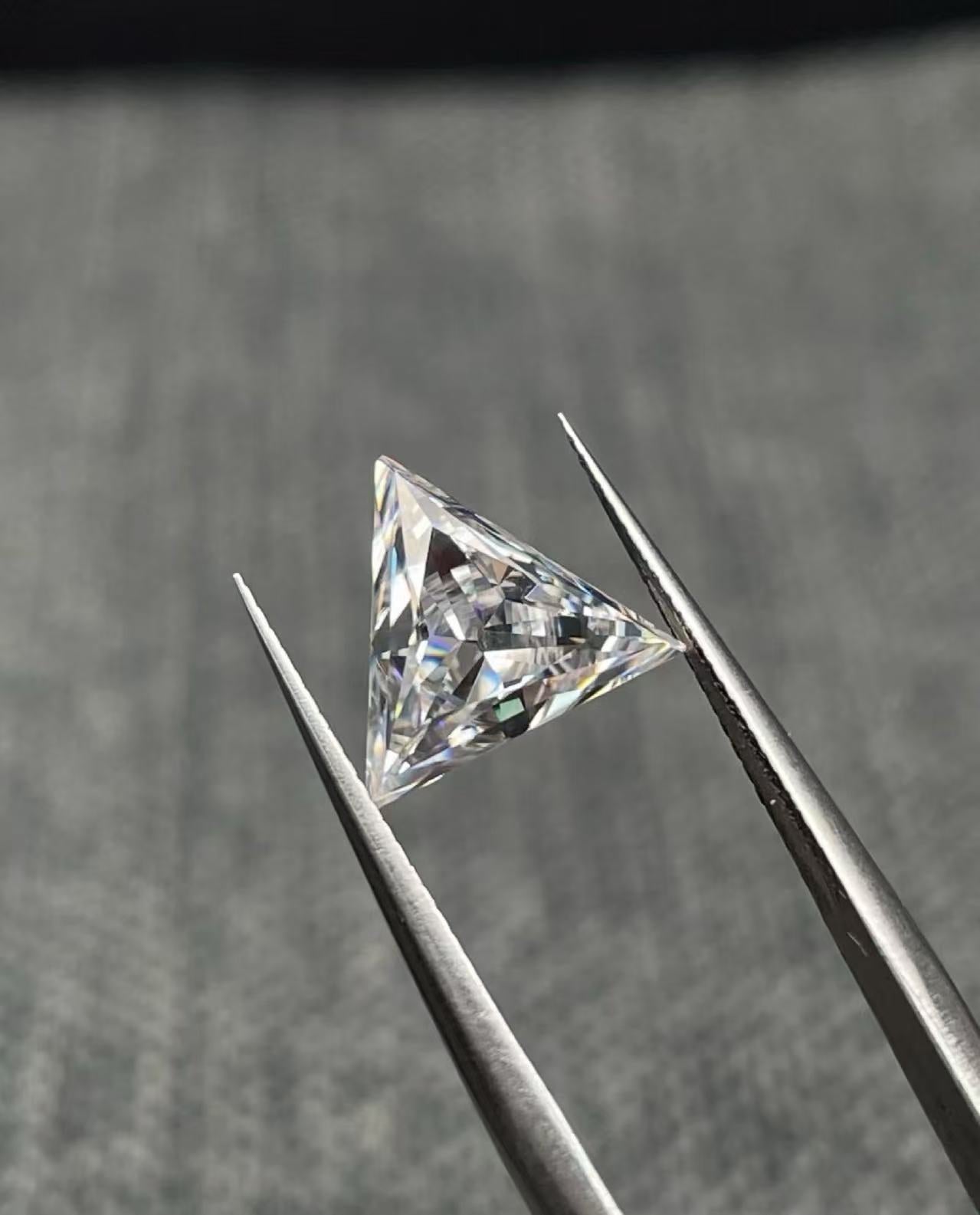 Lab-Created Diamonds | Trilliant Cut | IGI Certified