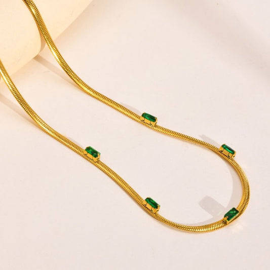 Golden emerald chocker